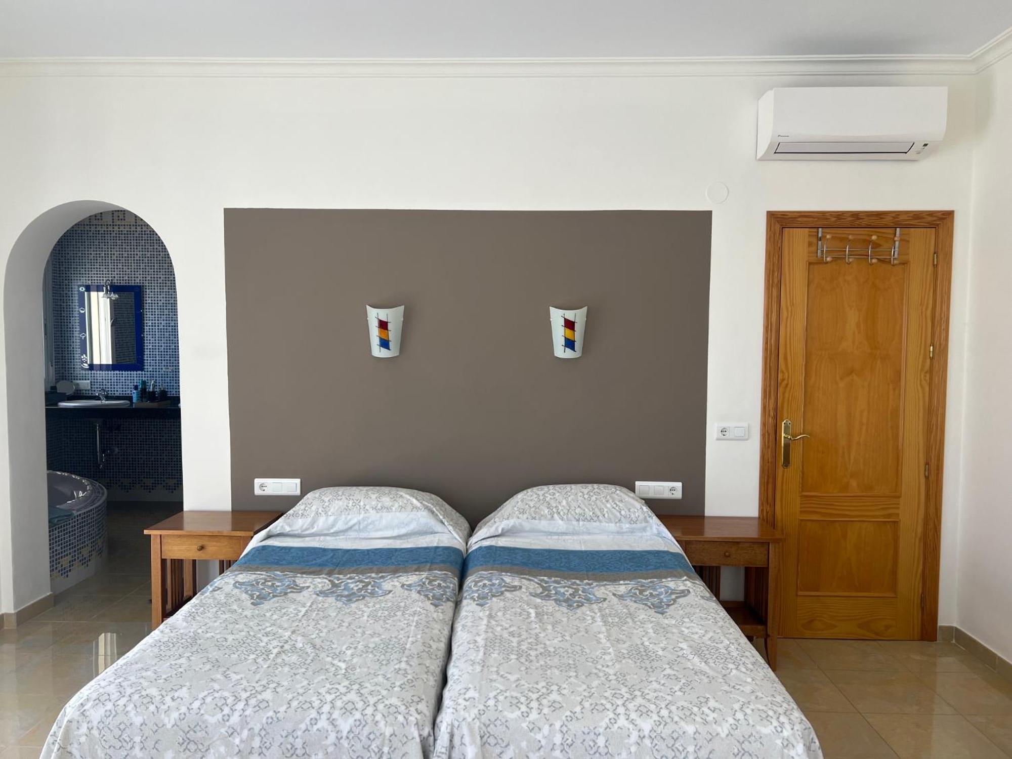 Villa Camakini With Heated Pool And Sea View Arenas  Dış mekan fotoğraf