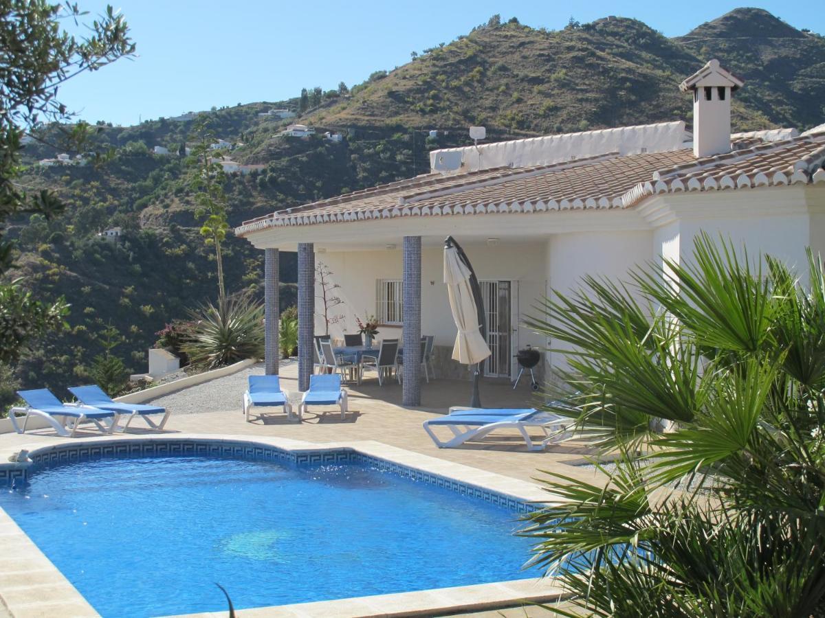 Villa Camakini With Heated Pool And Sea View Arenas  Dış mekan fotoğraf